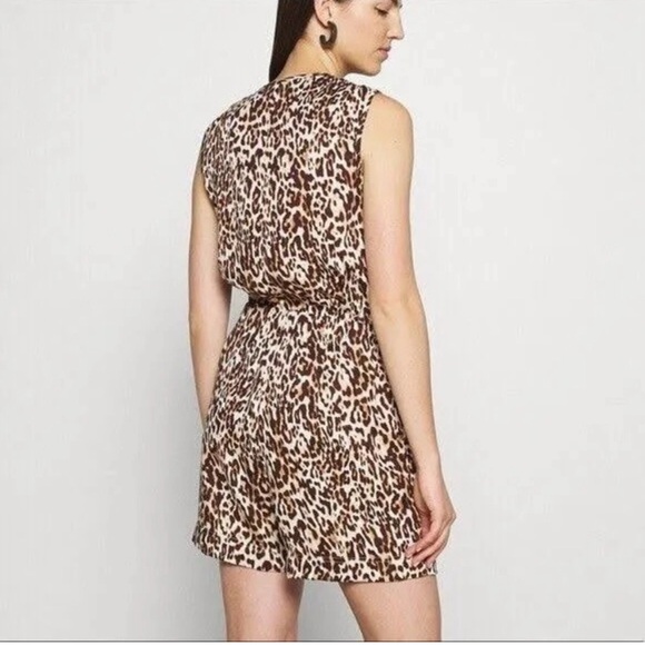 Banana Republic Leopard Print Sleeveless Utility Romper Size 8 Lyocell - Picture 11 of 13